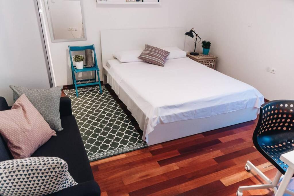 Apartman Cosy In A Quiet Neighborhood *